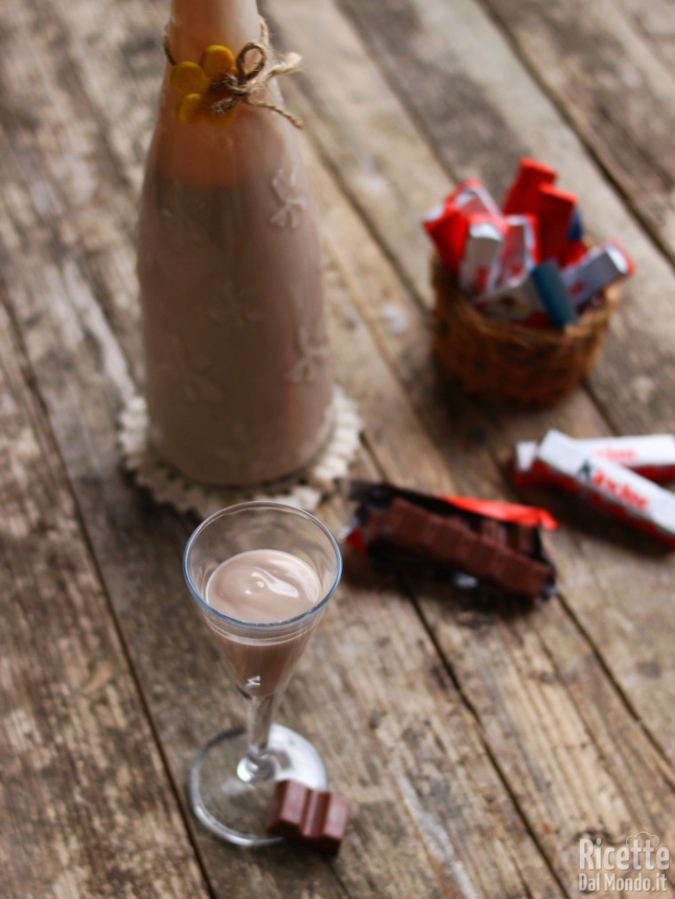 Ricetta liquore al kinder cioccolato fatto in casa
