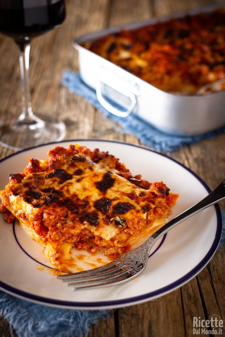 Ricetta perfetta per fare le lasagne con ragù di salsiccia