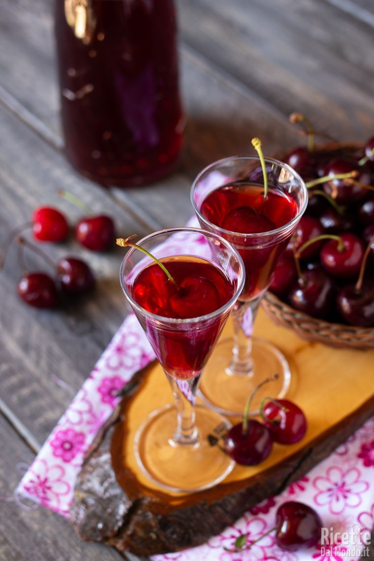 Come fare il liquore di ciliegie