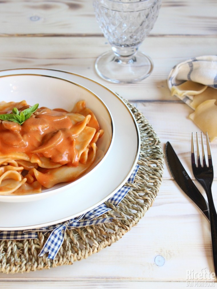 Come fare i maltagliati ai funghi