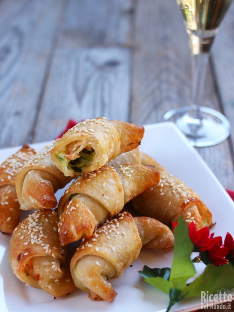 Finger food di zucchine e salmone