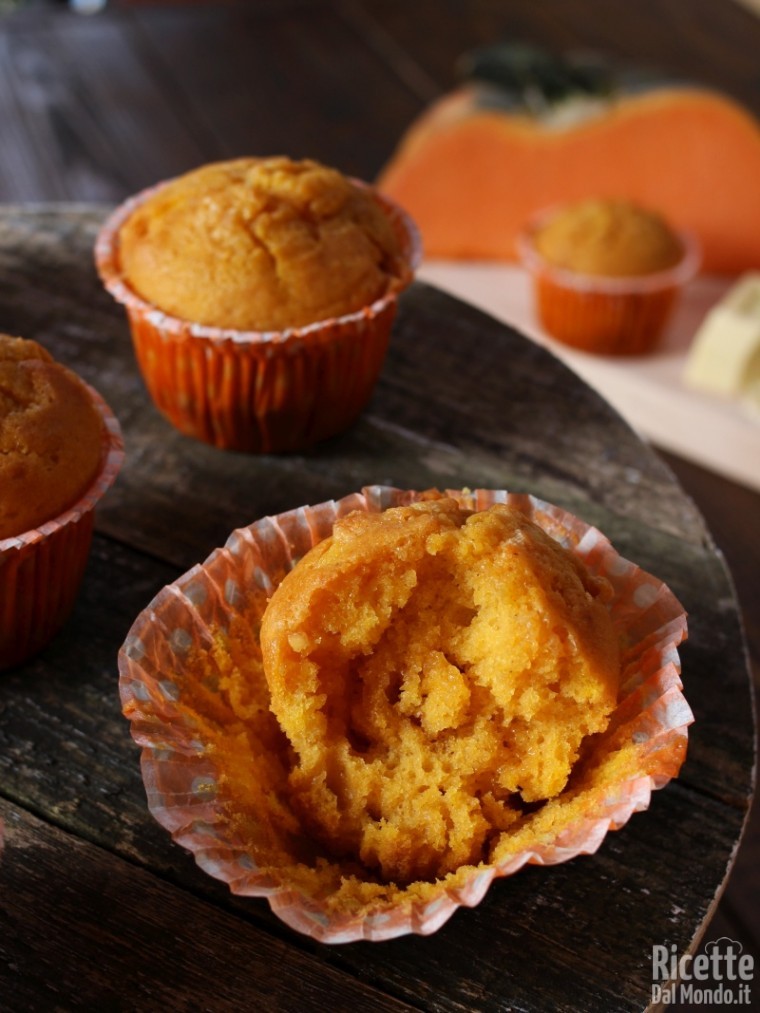 Soffici muffin zucca e cioccolato bianco