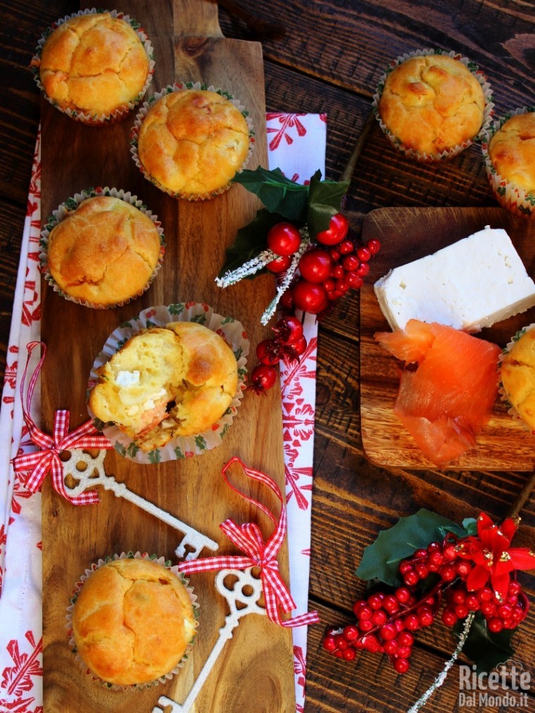 Muffin con salmone e feta fresco