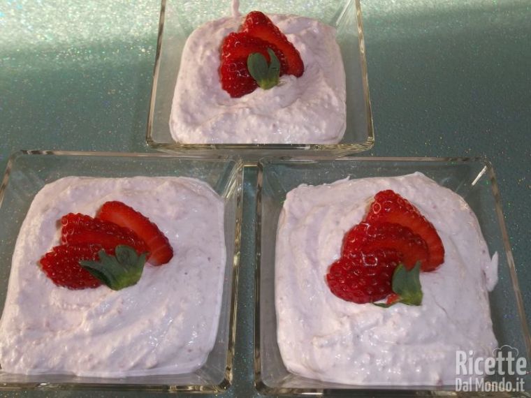 Mousse di Ricotta e Fragole