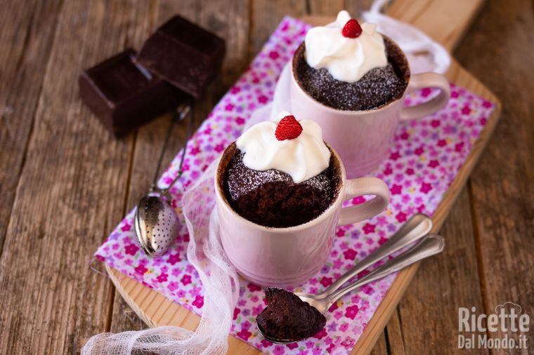 Mug cake - torta al cioccolato in tazza