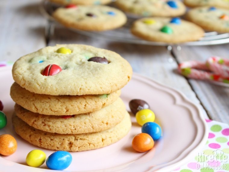 M M S Cookies Biscotti Con Smarties Ricettedalmondo