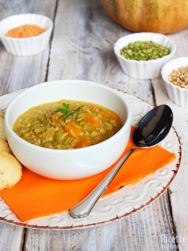 Come fare la minestra di zucca e farro