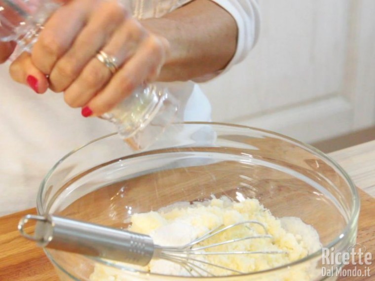 Muffin parmigiano e noci 6