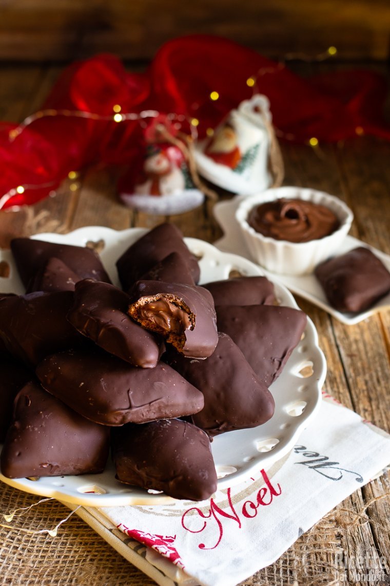 Ricetta mustaccioli alla Nutella farciti