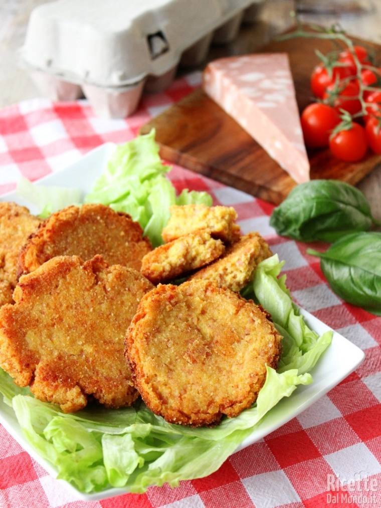 Come fare i medaglioni di mortadella e ricotta