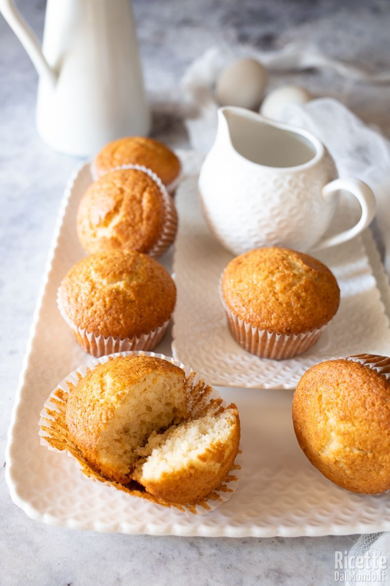 Come fare i muffin con albumi e mandorle