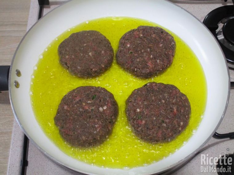 Cuocere gli hamburger
