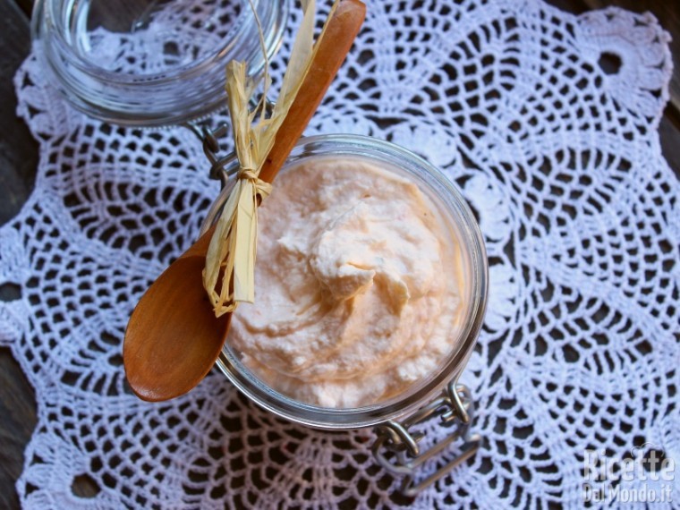 Mousse al salmone affumicato | RicetteDalMondo.it