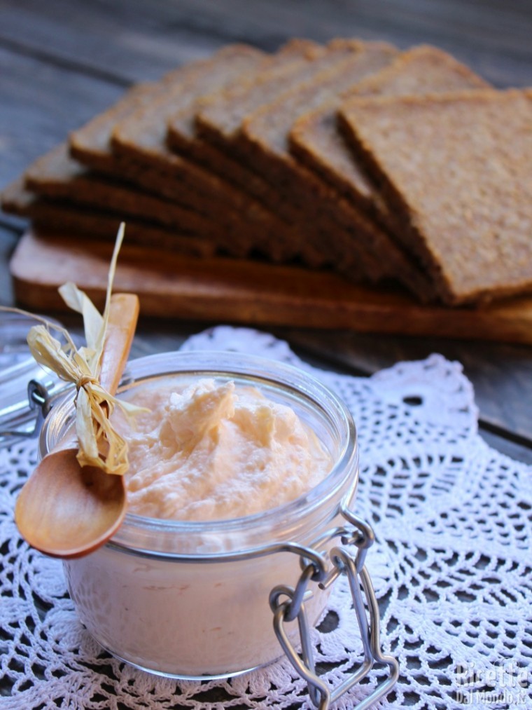Come fare la Mousse al salmone