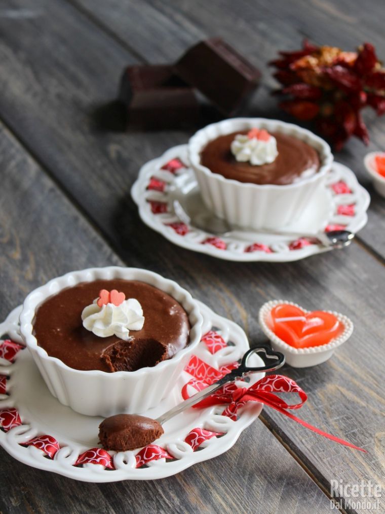 Come fare la Mousse cioccolato e peperoncino
