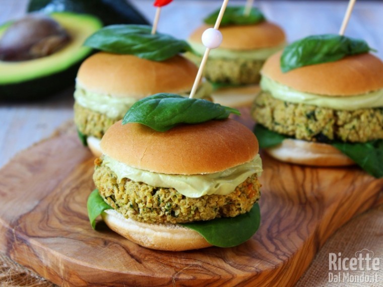 Ricetta mini burger vegani con maionese di avocado