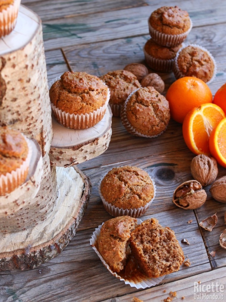 Come fare i muffin arancia e noci vegani
