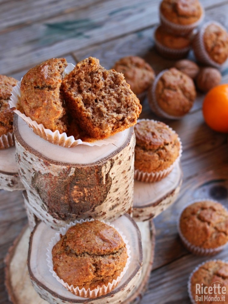 Soffici muffin arancia e noci vegani