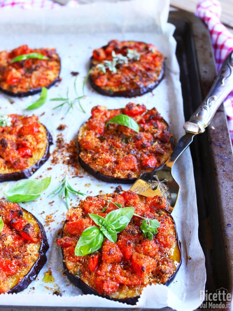 Ricetta per fare le melanzane al forno gratinate