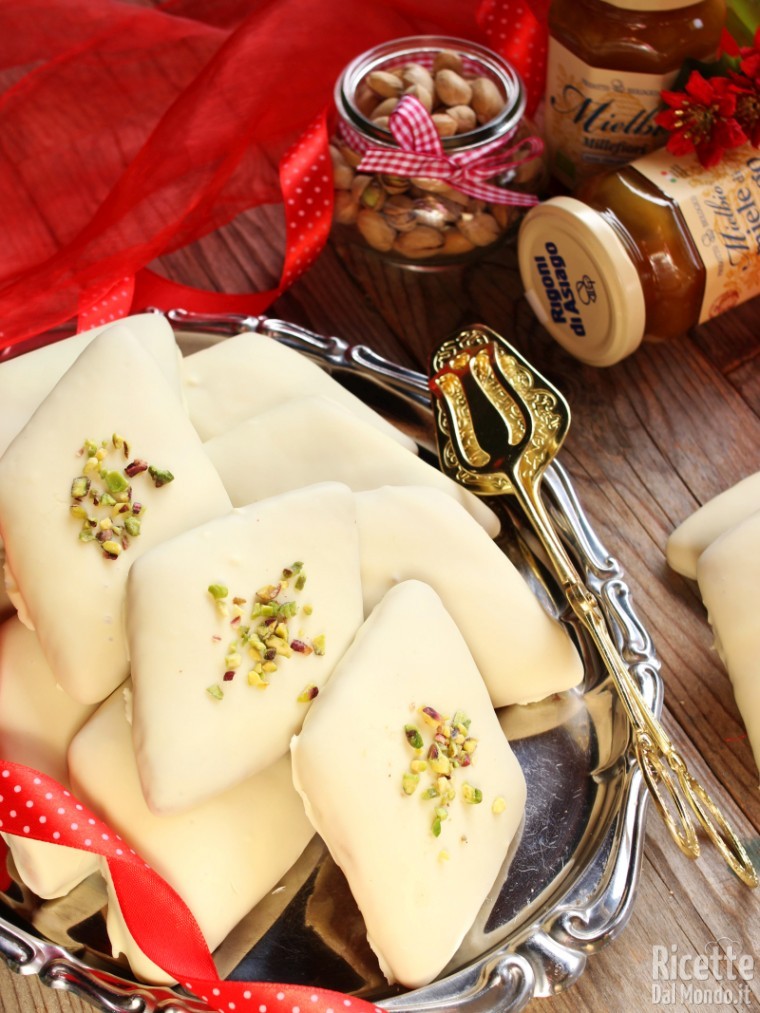 Mostaccioli al gusto di pistacchio