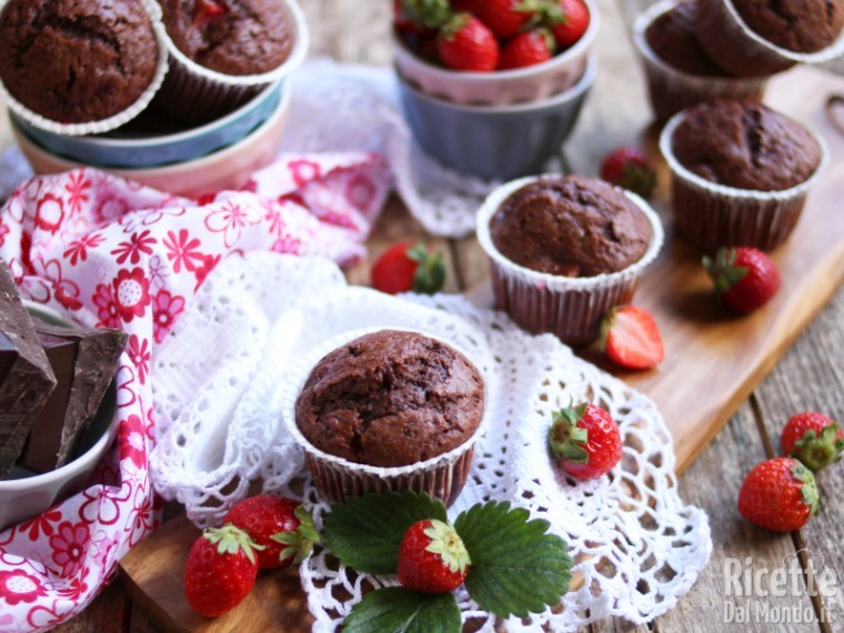 Muffin fragole e cioccolato con yogurt | Marianna Pascarella