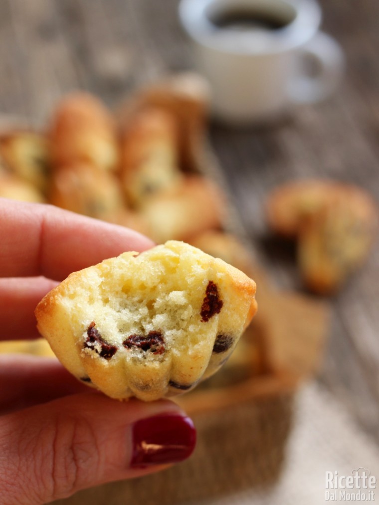 Come fare le petit madaleine con gocce di cioccolato