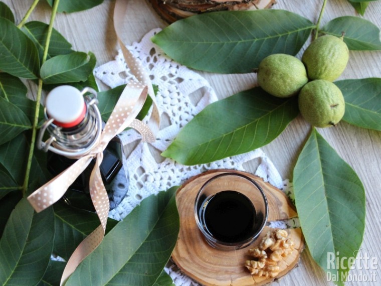 Ricetta liquore nocino