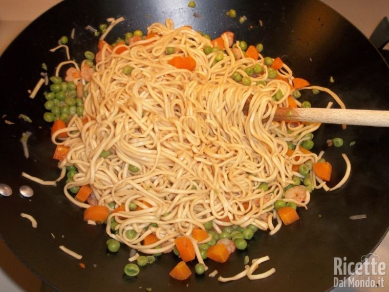 Noodles con Verdure e Gamberetti