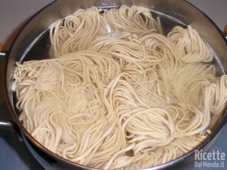 Noodles con Verdure e Gamberetti