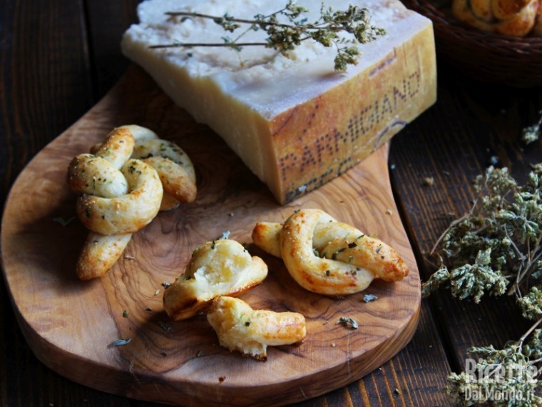 Ricetta nodini al parmigiano