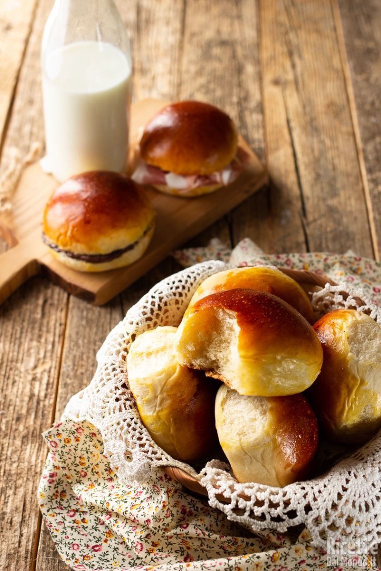 Ricetta panini al latte senza burro