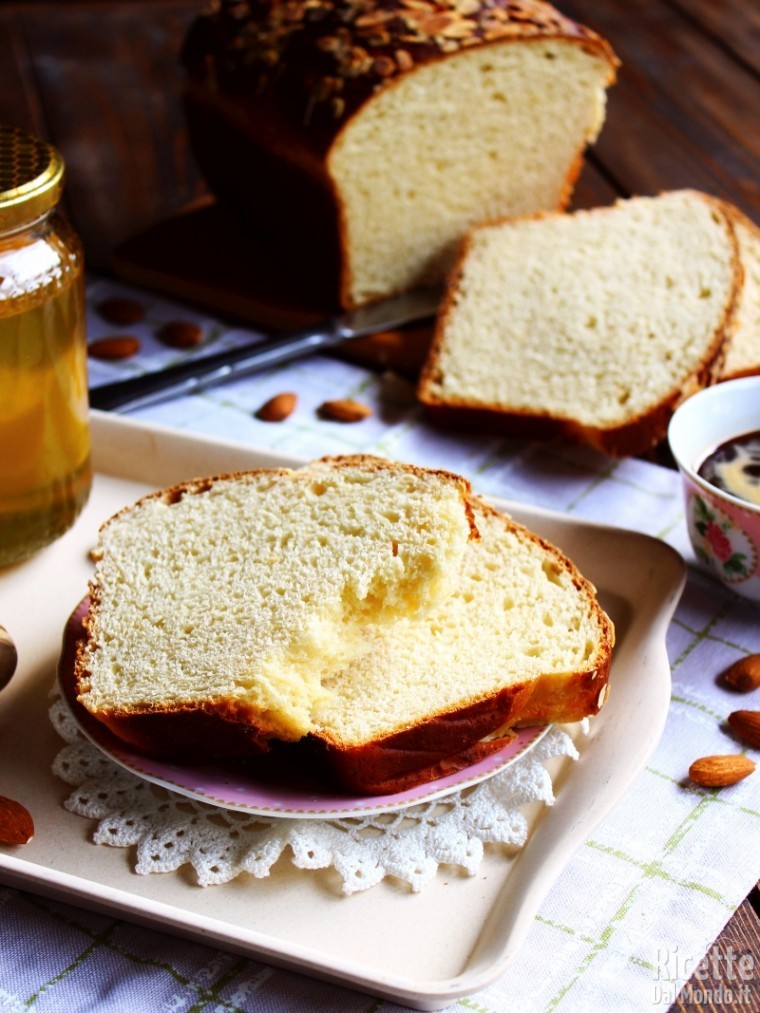 Come fare il Pane alle mandorle e miele