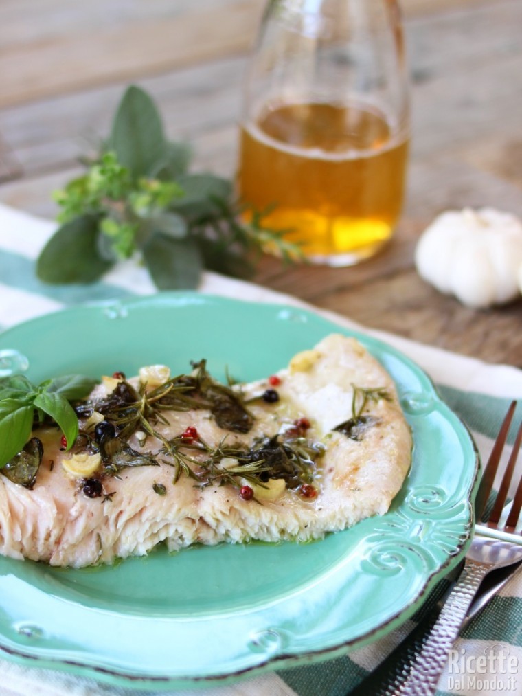 Come fare il filetto di pesce persico alle erbe aromatiche