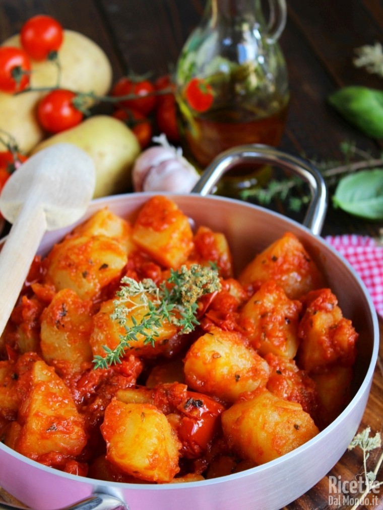 Patate alla pizzaiola in padella