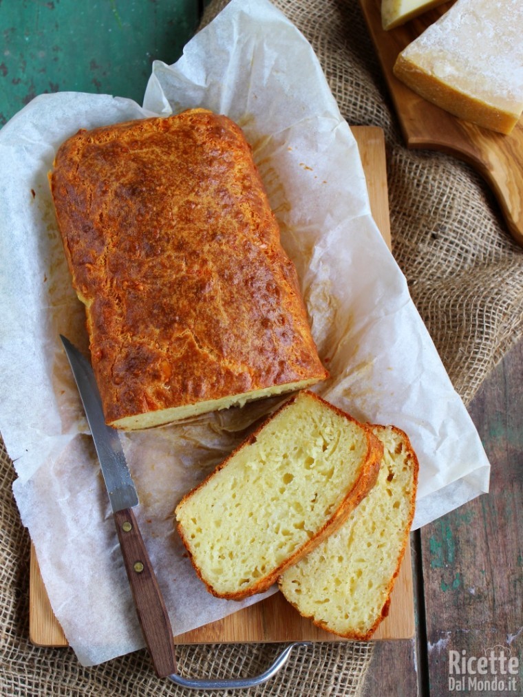 Soffice plumcake al formaggio e yogurt