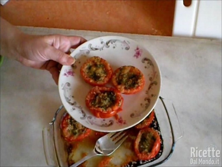 Ricetta Pomodori al Forno Gratinati con Prezzemolo ed Aglio