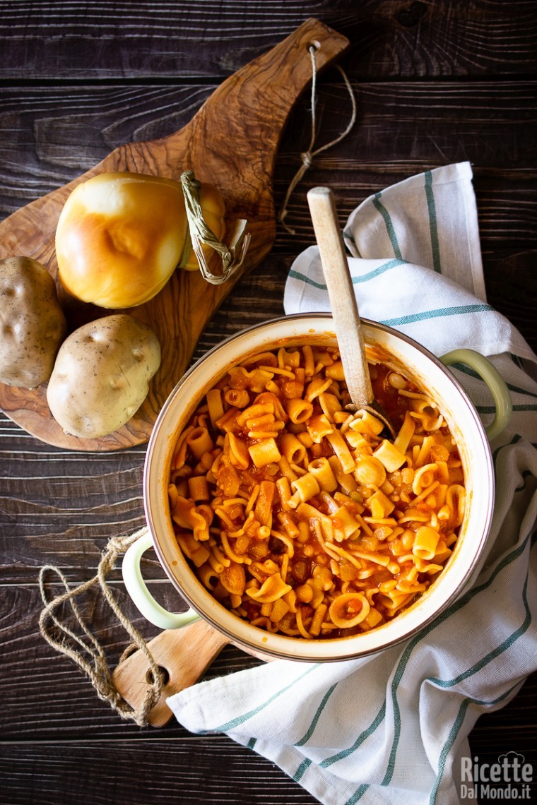 Come fare la pasta e patate con la provola
