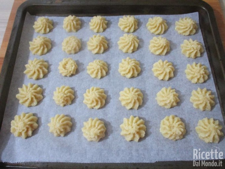 Pasticcini di pasta di mandorla 3