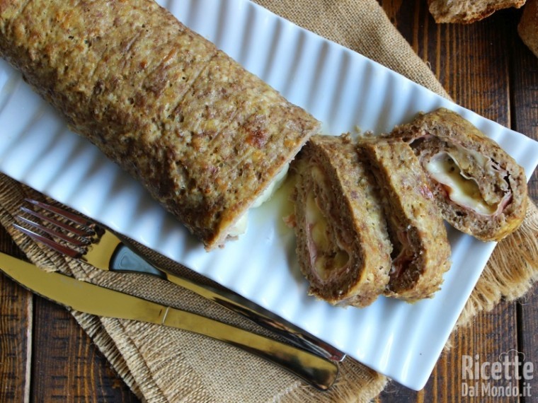 Polpettone con prosciutto cotto e provola al forno