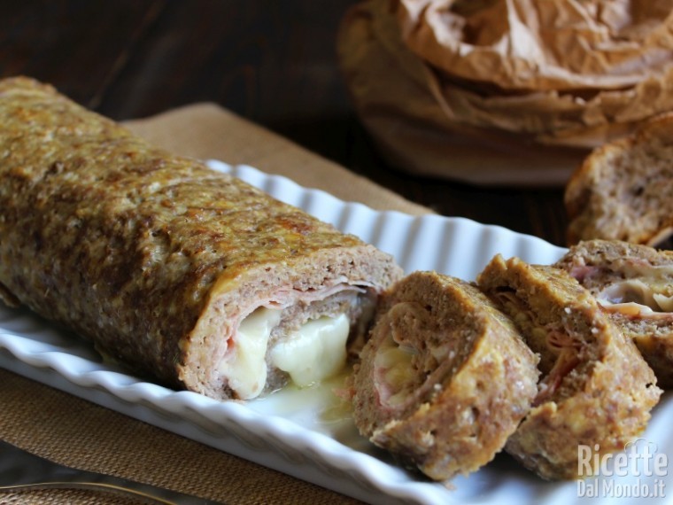 Ricetta Polpettone con prosciutto cotto e provola