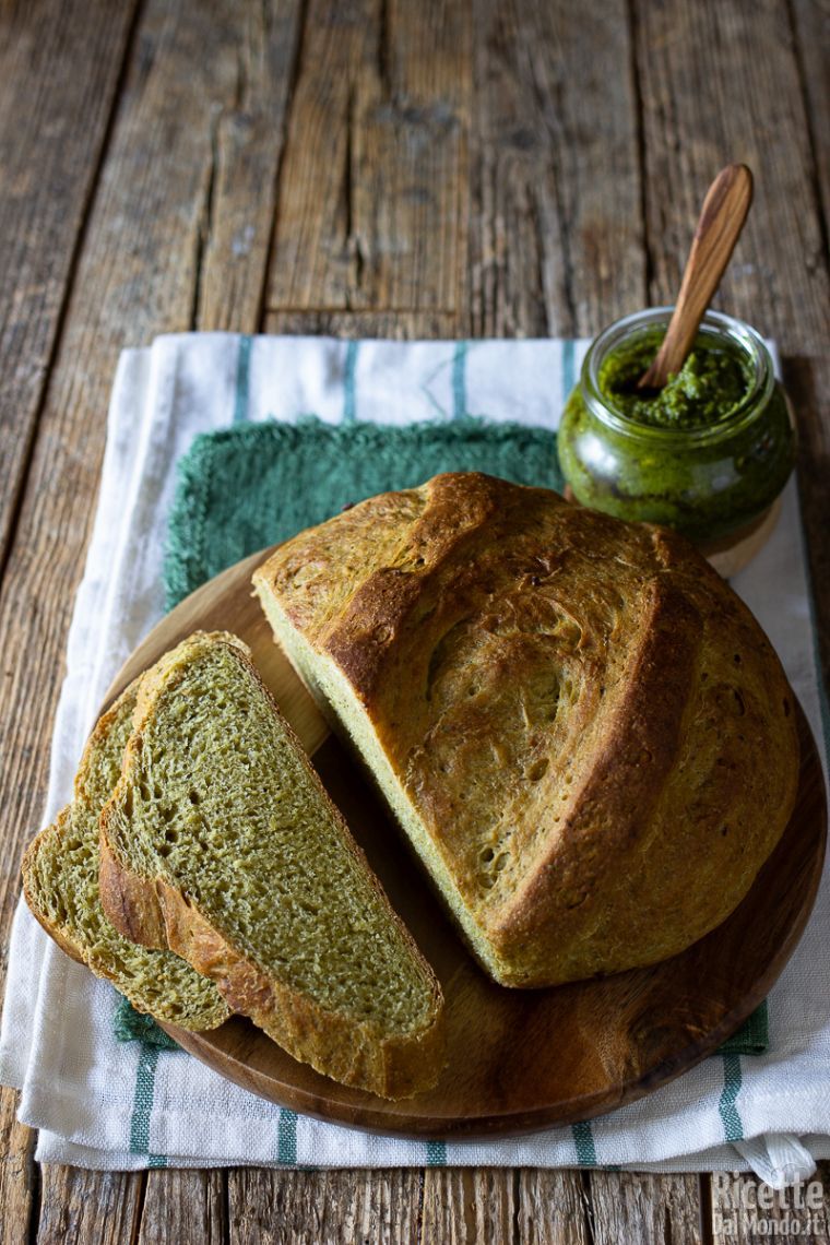 Ricetta pane al pesto di basilico fatto in casa