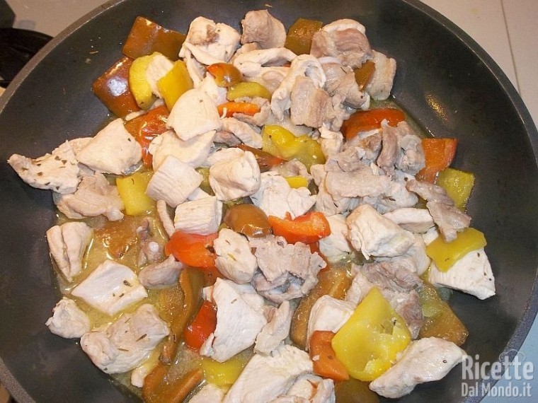 Peperonata con maiale, pollo e pancetta 7