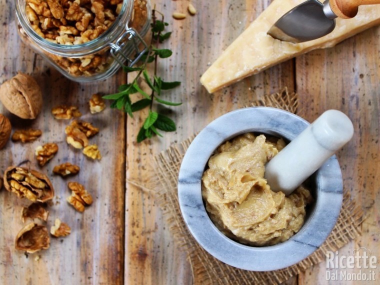 Ricetta pesto di noci