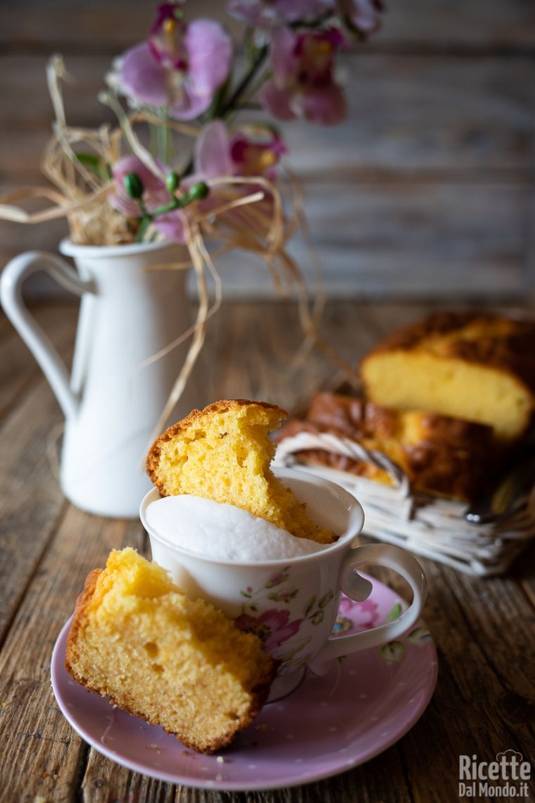 Soffice plumcake allo yogurt fatto in casa