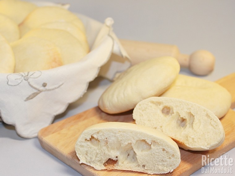 Pane Arabo Al Forno O In Padella Ricettedalmondo It