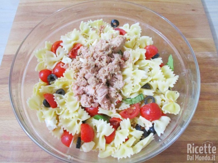 Insalata di pasta fredda mediterranea 8
