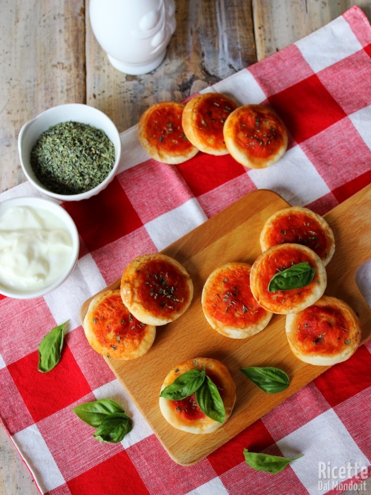 Come fare le pizzette allo yogurt