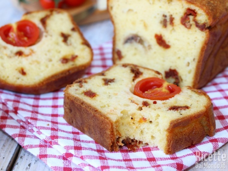 Ricetta plumcake salato con pomodori secchi