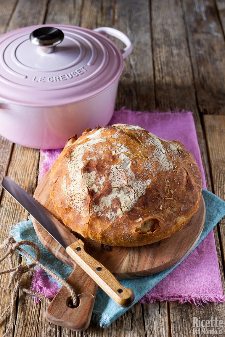 Come fare il pane in pentola o pane senza lavorazione