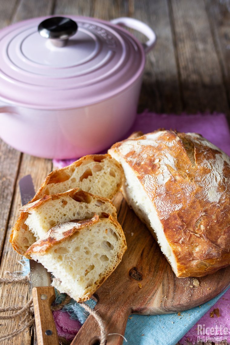 Pane senza impasto - No knead bread (La ricetta del pane in pentola!)